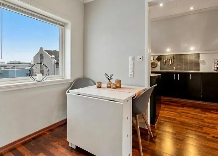 Floor 2br & Free Parking Appartement